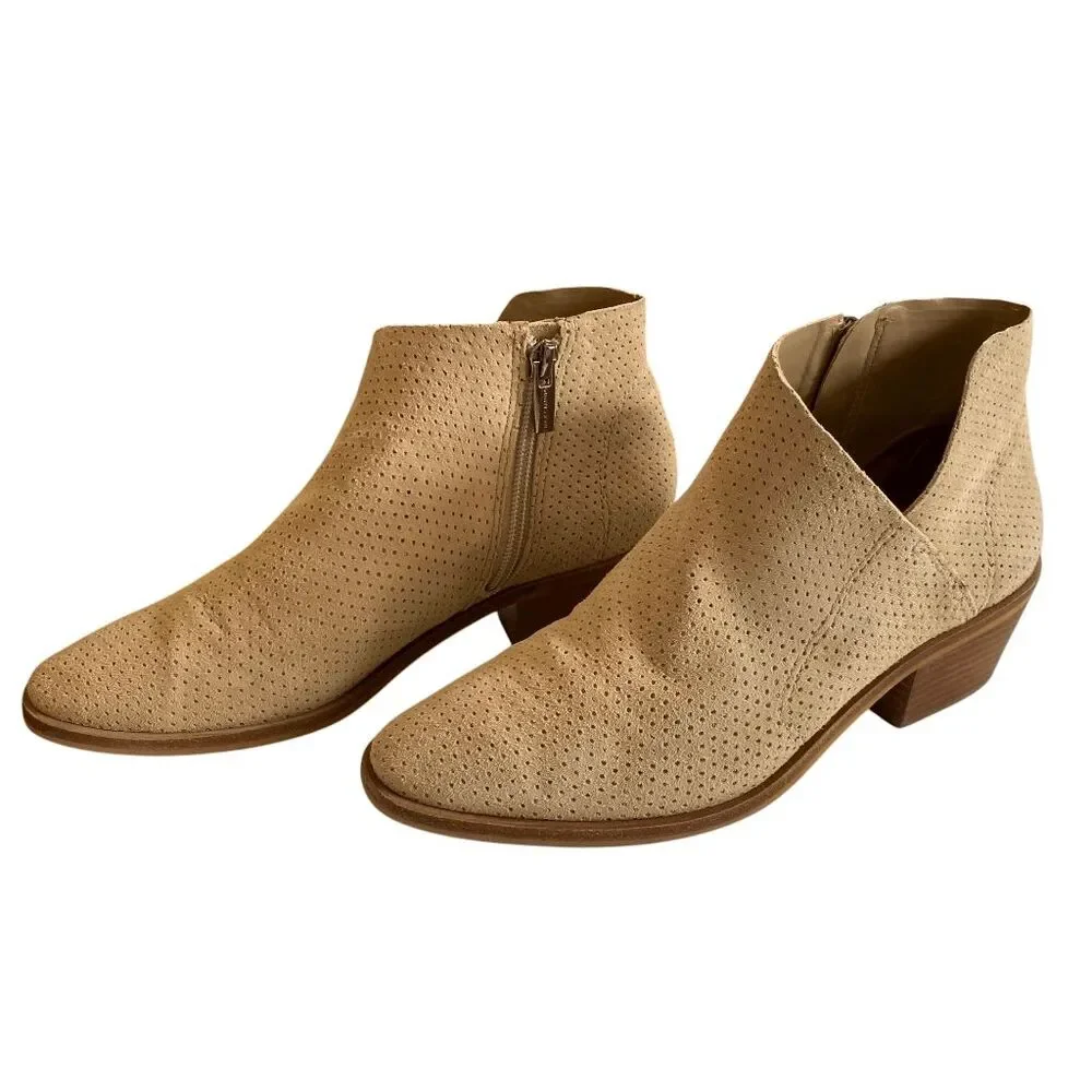 Ankle Bootie‎ Heels Vince Camuto Arendara Suede Perforated 7.5